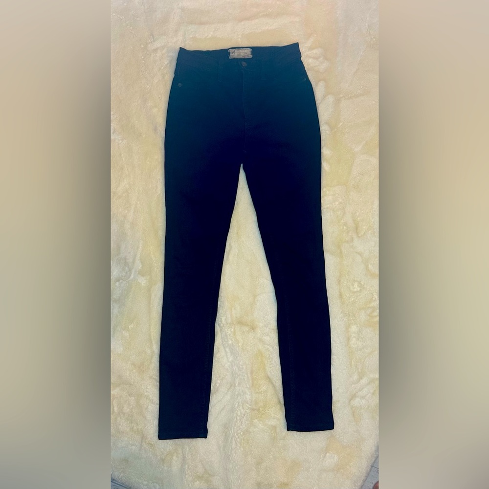 Free People stretch black skinny jeans. Size 28r or 4